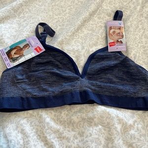 Hanes lightweight comfy support